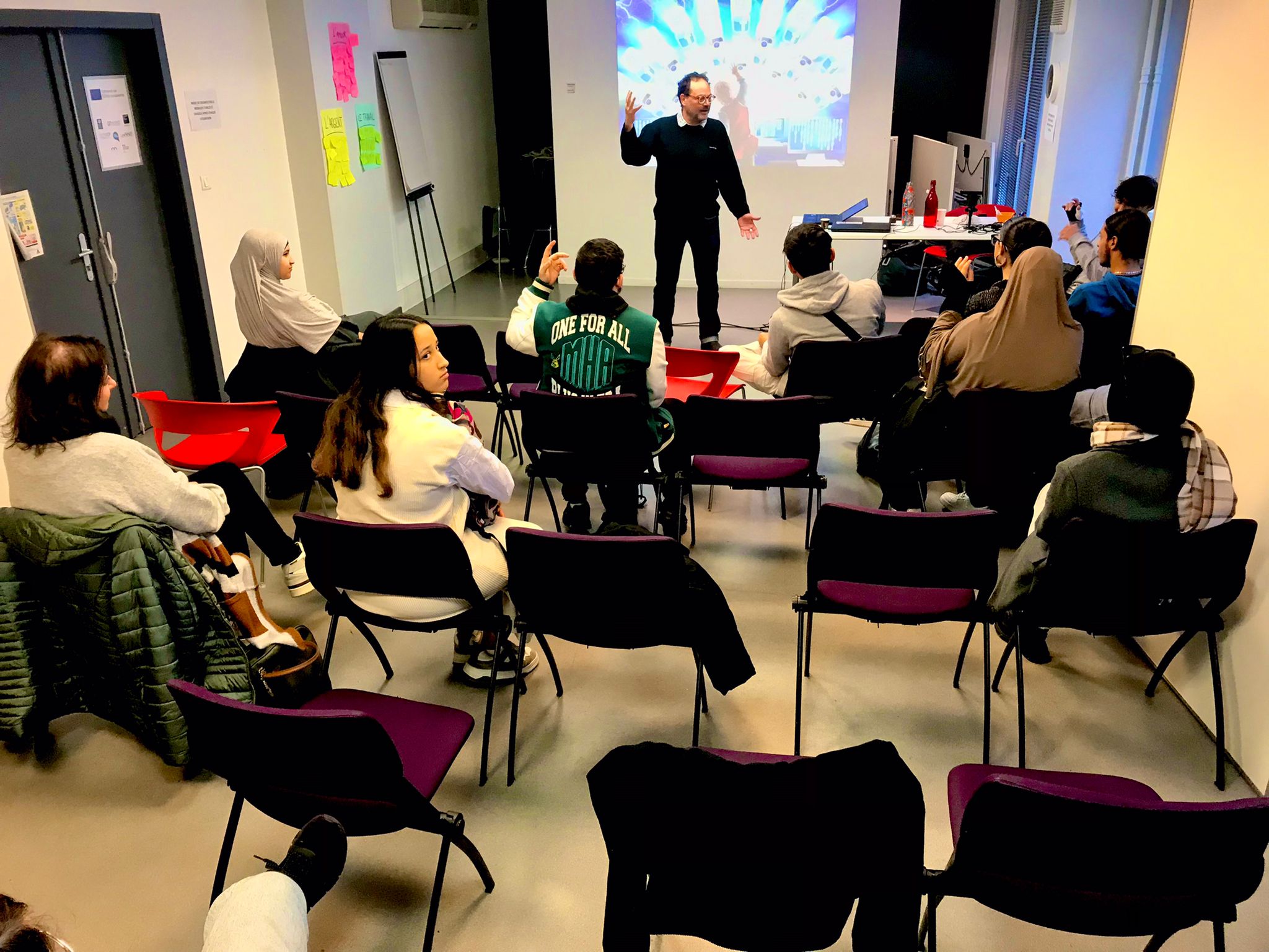 Les stagiaires de l’E2C 68 participent à une journée de sensibilisation sur l’endoctrinement